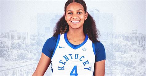 Lexi Blue commits to Kentucky